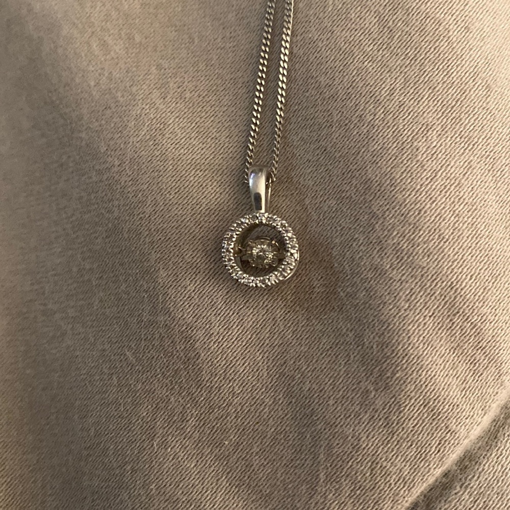 Necklace with chain extender